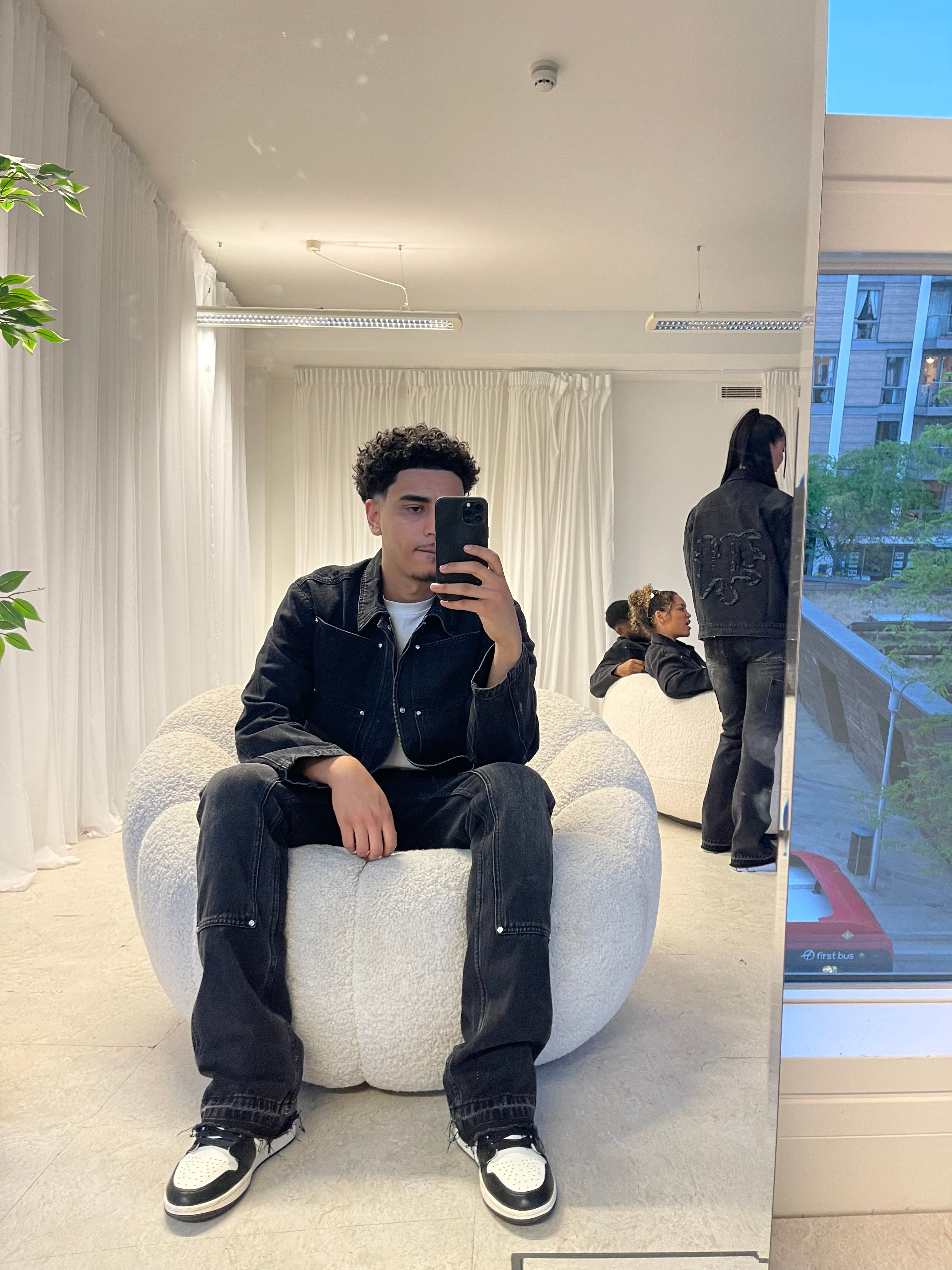 BLACK RIVET JEANS